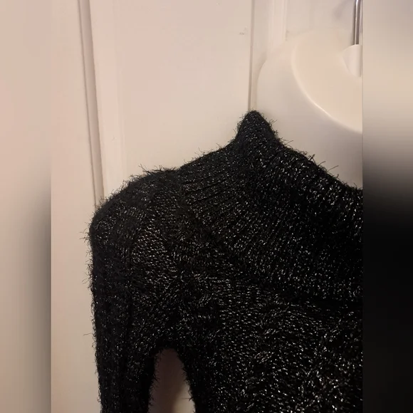 🆕️ Belldini Black Label Women's Lurex Cowl Neck Eyelash Sweater Sz S - Picture 6 of 9